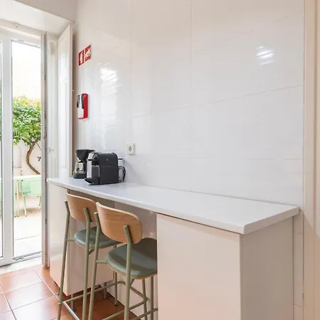 Apartment Private Terrace 2bdr By Lovelystay Lisbon